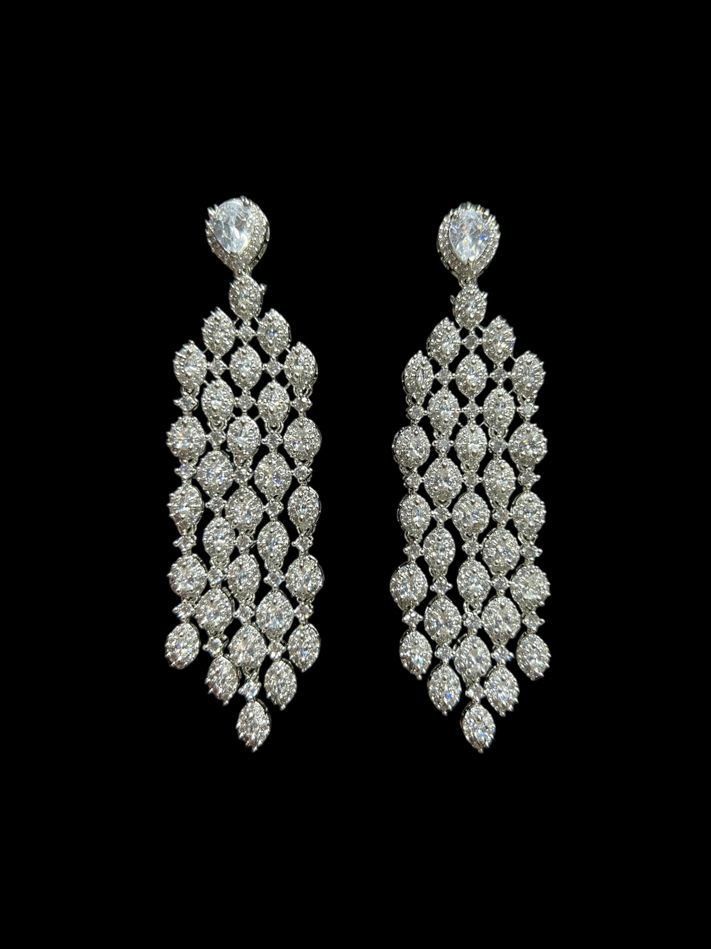 NINA DIAMOND EARRING E-1055