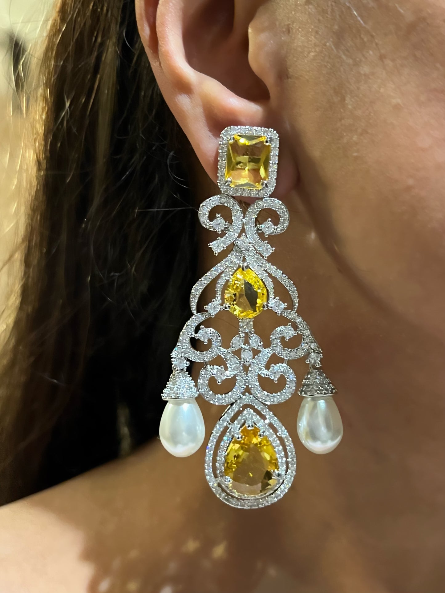 MYRA DIAMOND PEARL DROP EARRING E-1019