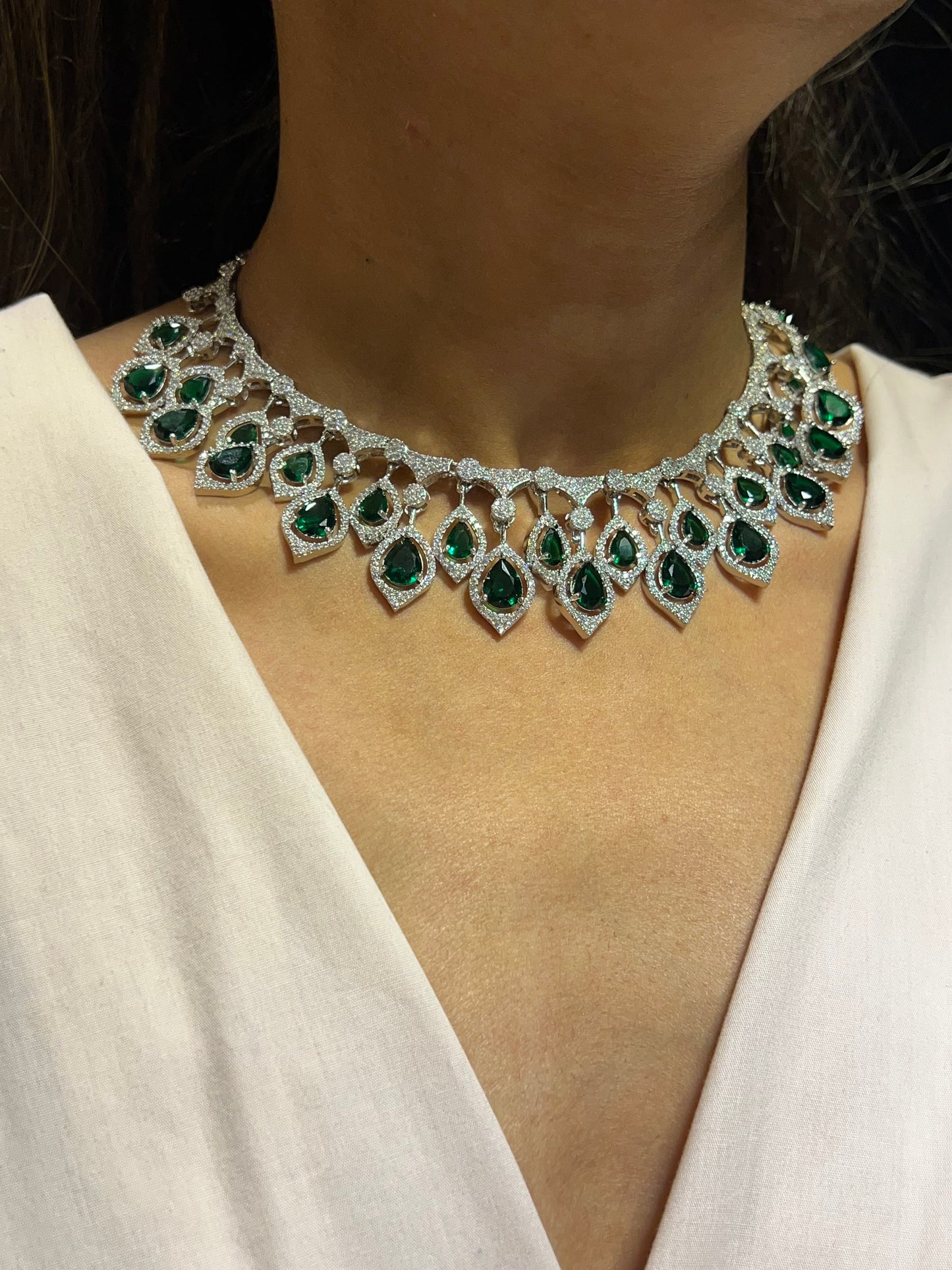 SHELLY DIAMOND NECKLACE