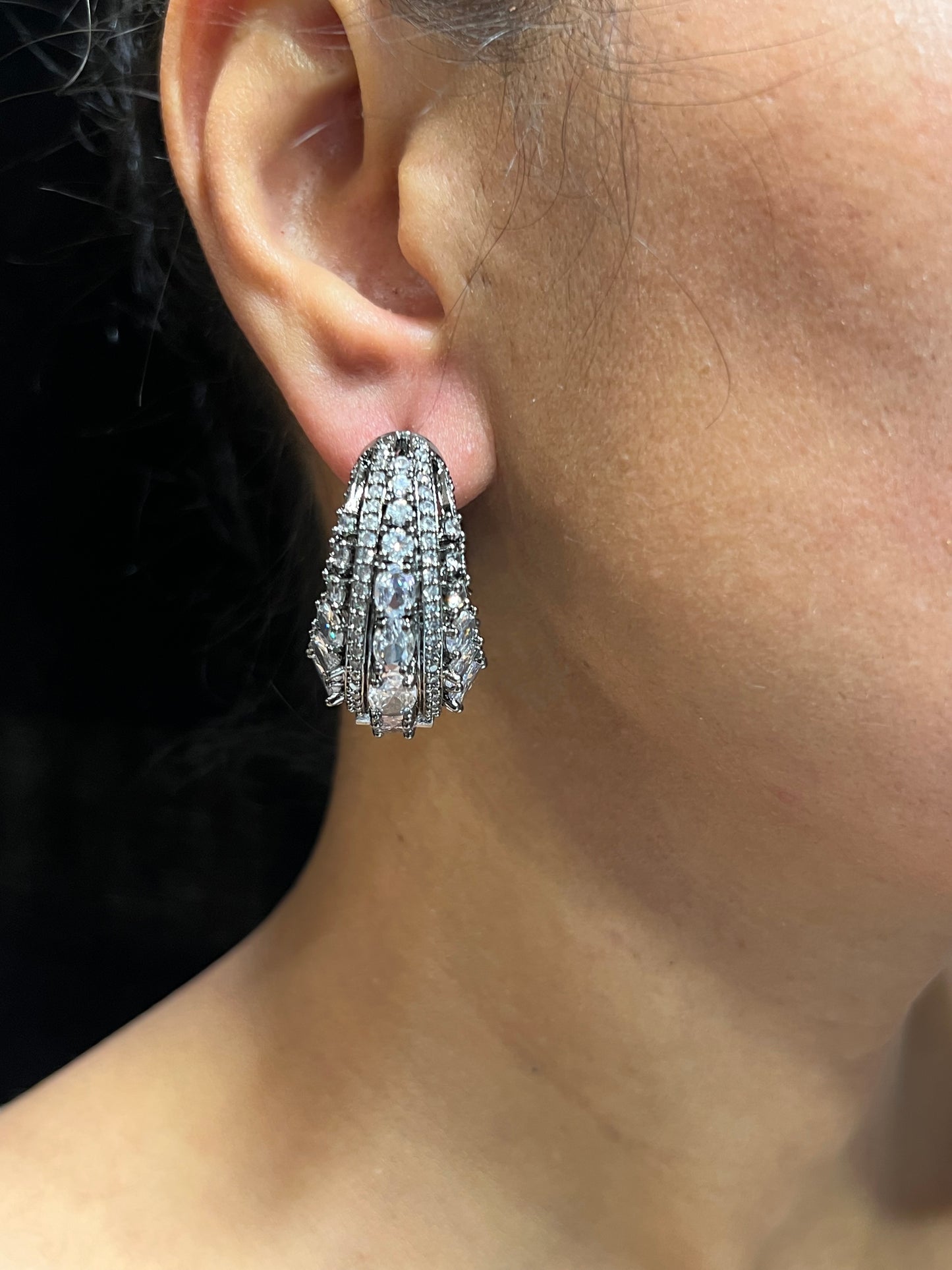 MIA DIAMOND HOOP EARRING