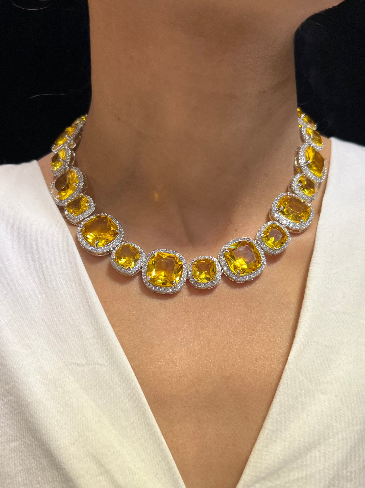 OMAYA CUSION CUT DIAMOND NECKLACE