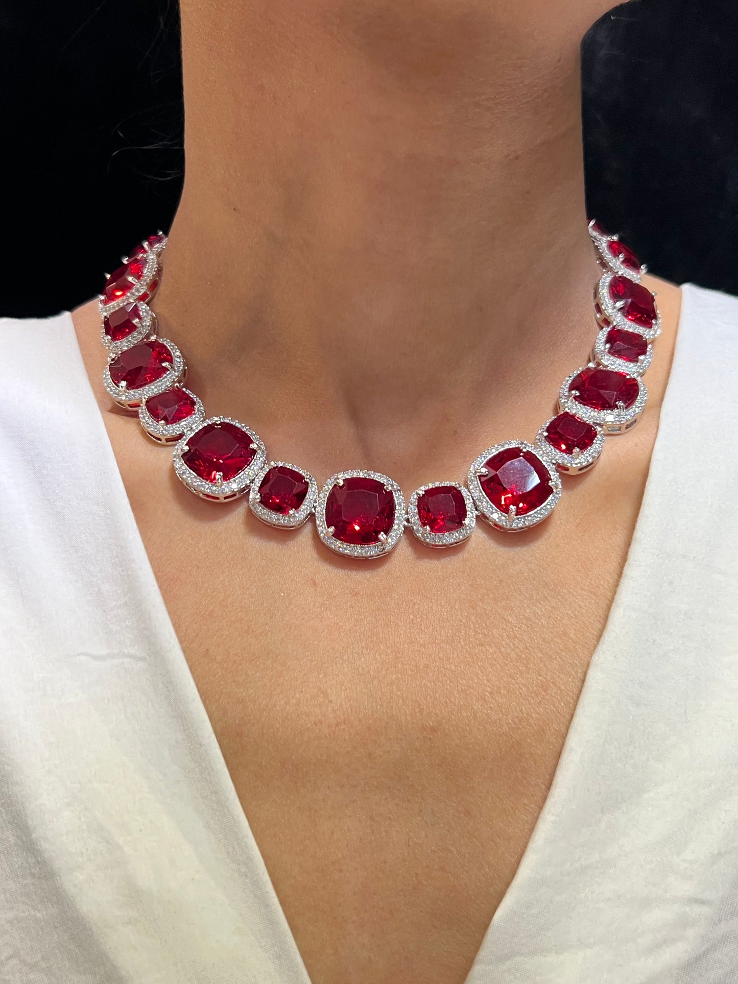 OMAYA CUSION CUT DIAMOND NECKLACE