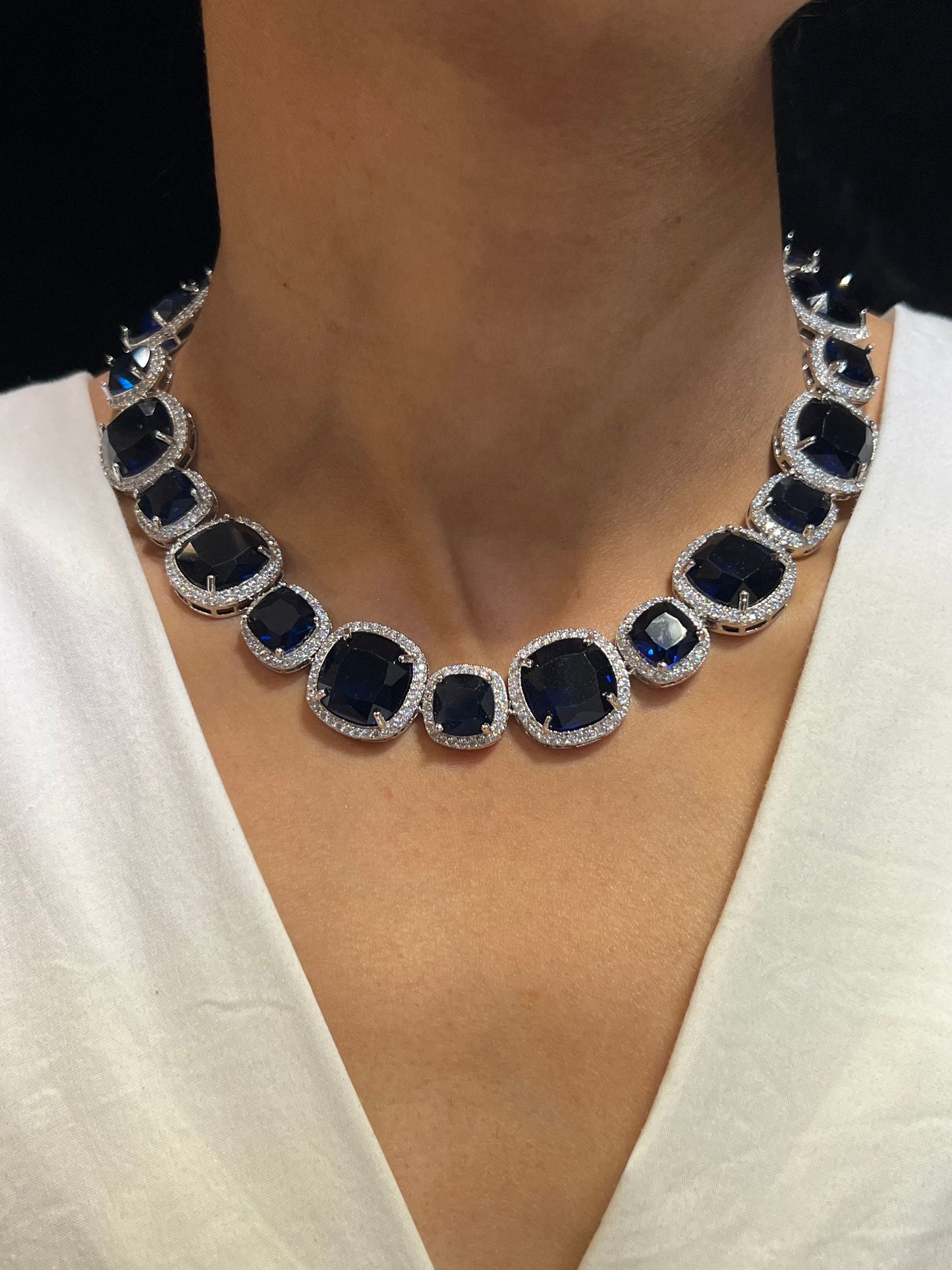 OMAYA CUSION CUT DIAMOND NECKLACE