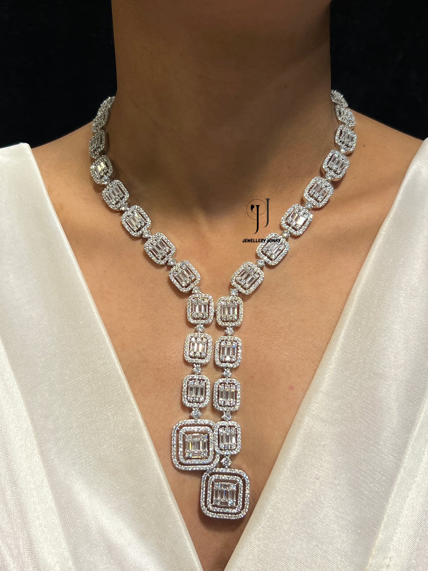 ADARA DIAMOND BAGUETTE NECKLACE N-1037