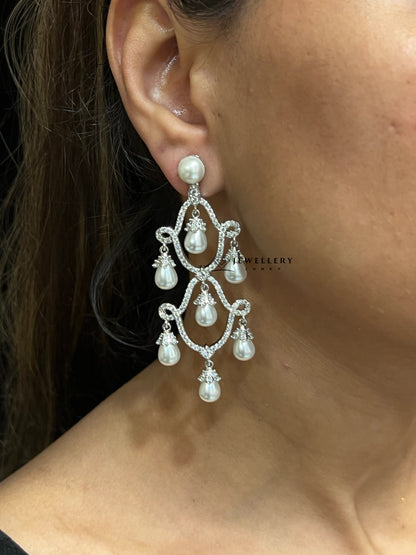 VICTORIA DIAMOND EARRING E-1034