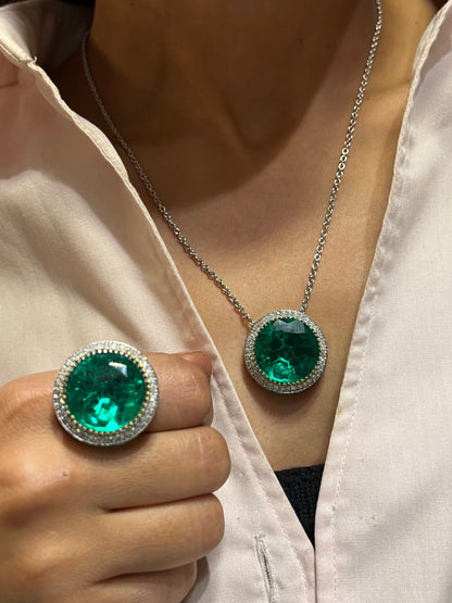 SHANAZ EMERALD PENDNET SET