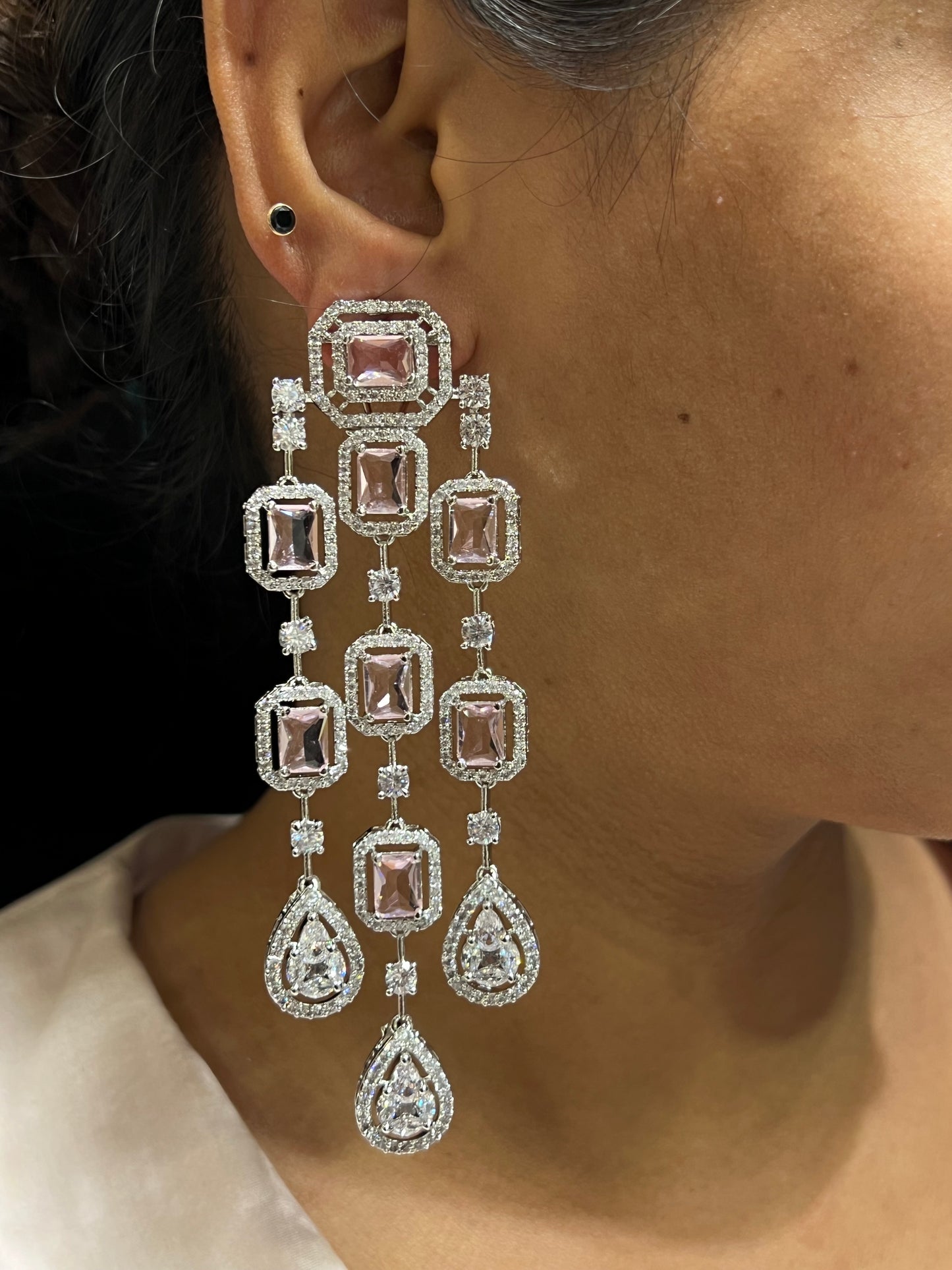 JAYANI DIAMOND EARRING