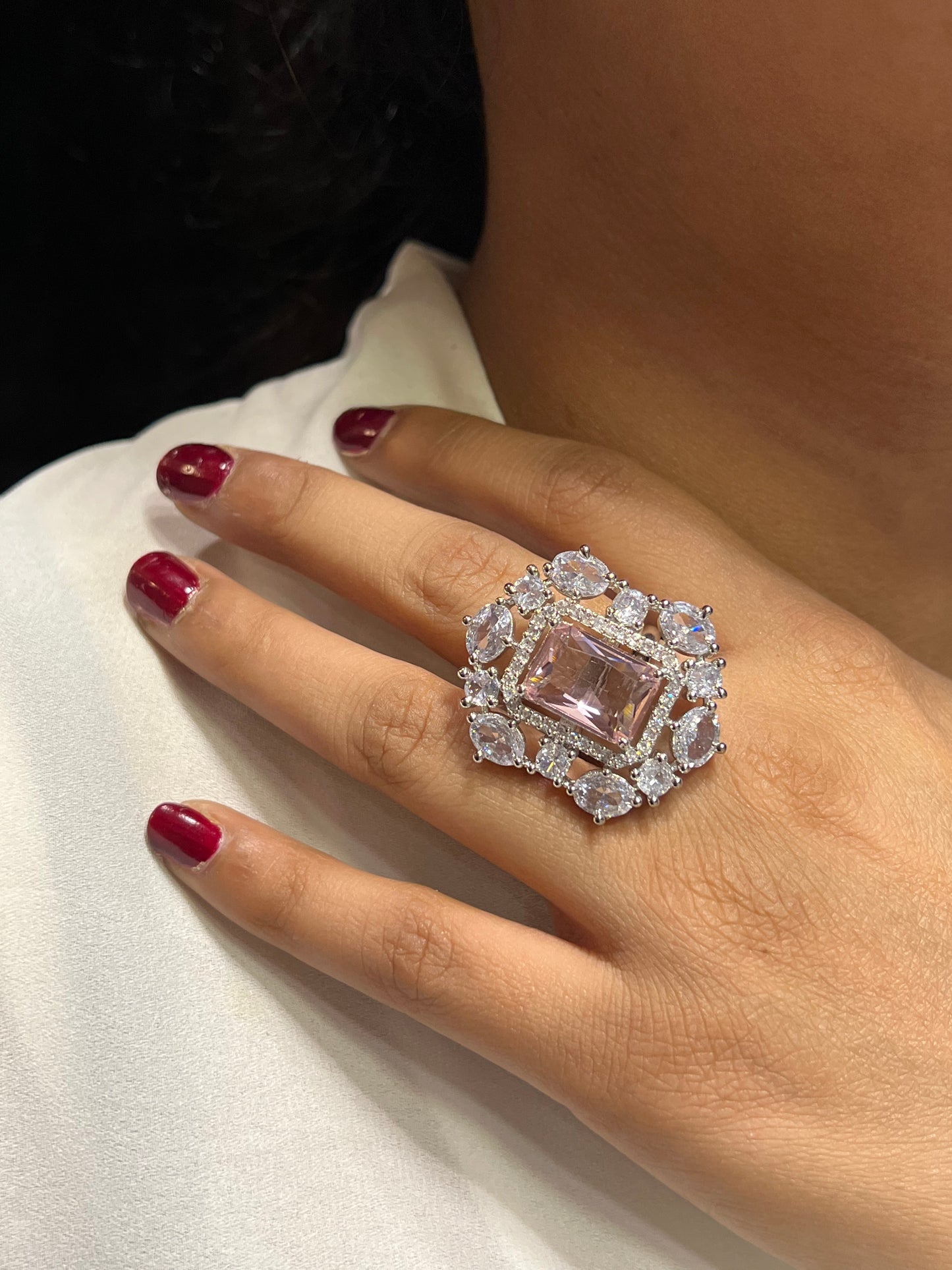 AVNI DIAMOND RING