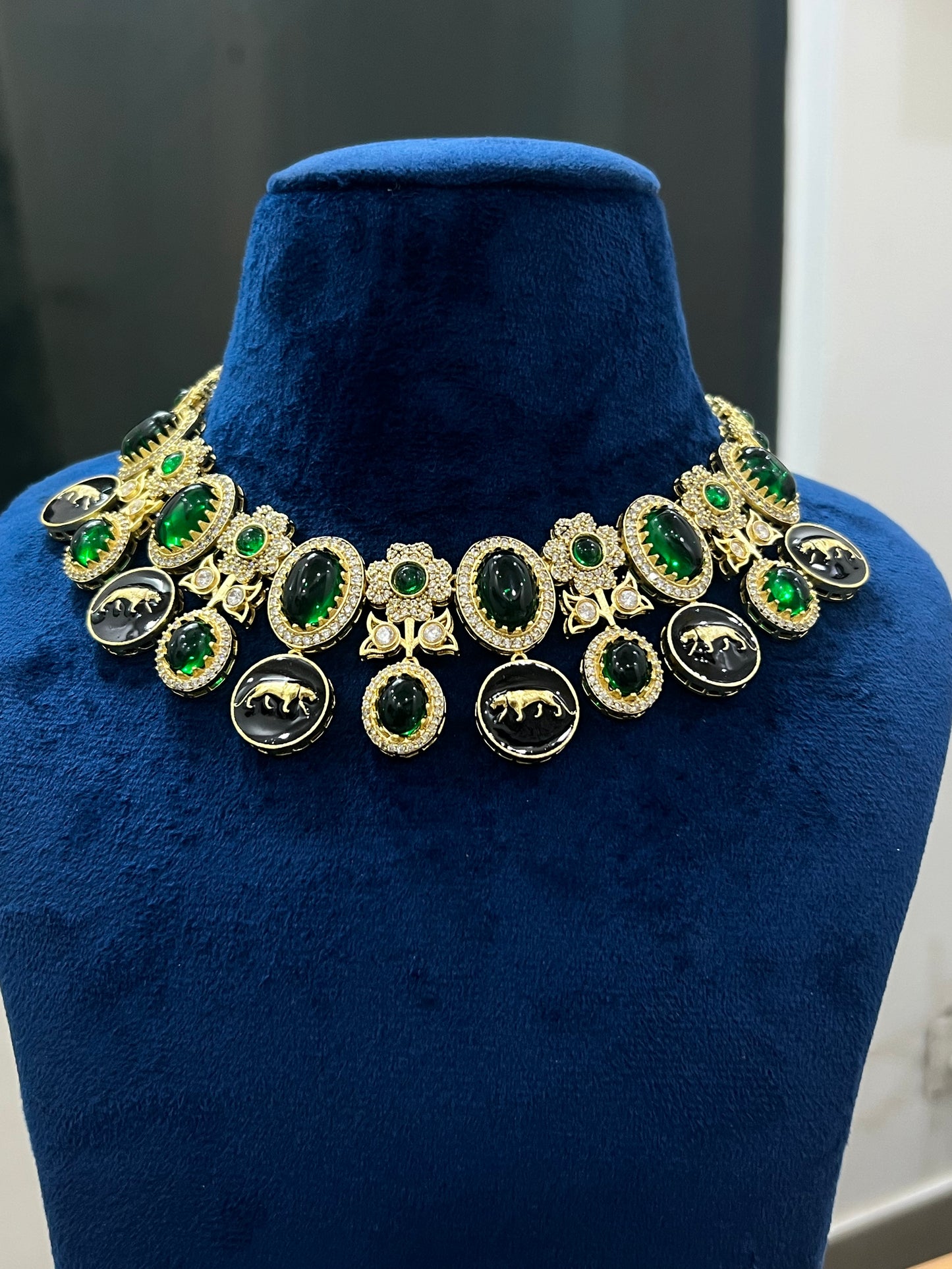 INIKA KUNDAN NECKLACE N-1392