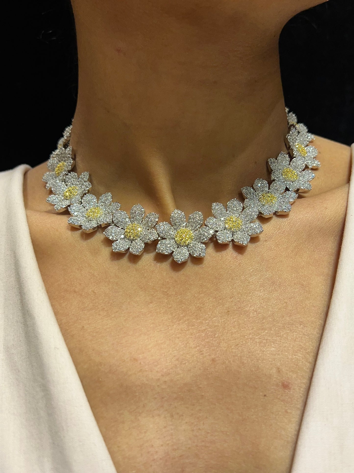 ELISHA FLORAL NANO DIAMOND NECKLACE