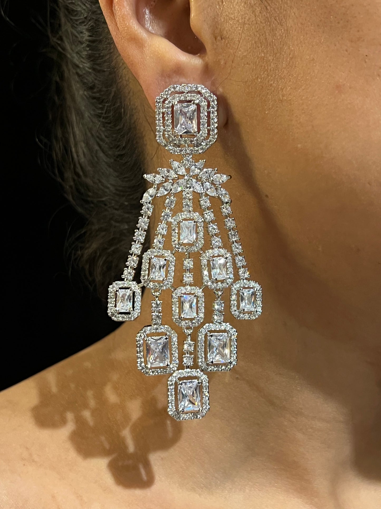 ZAINA DIAMOND EARRING