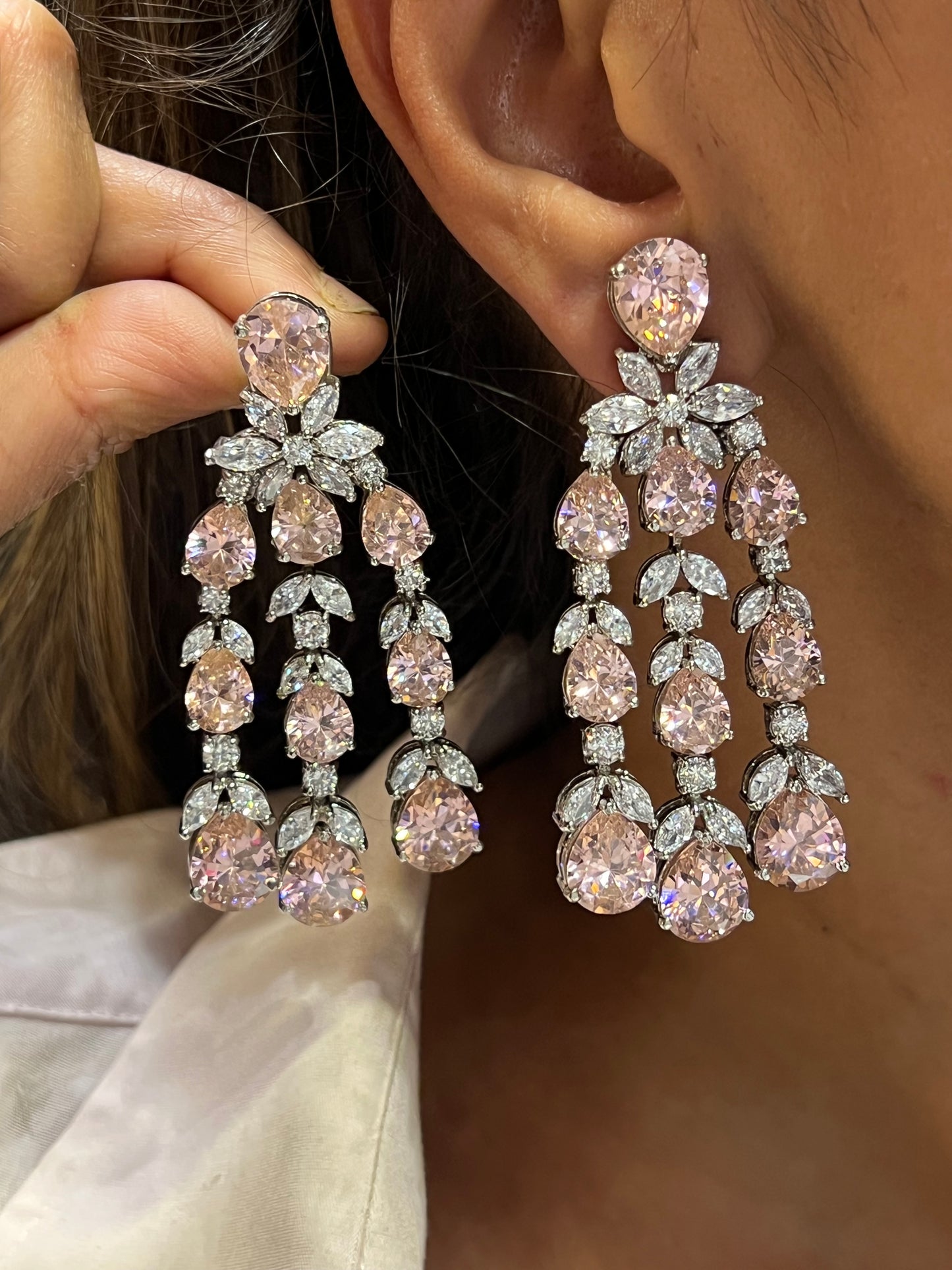 Reva Pear Shape Earring