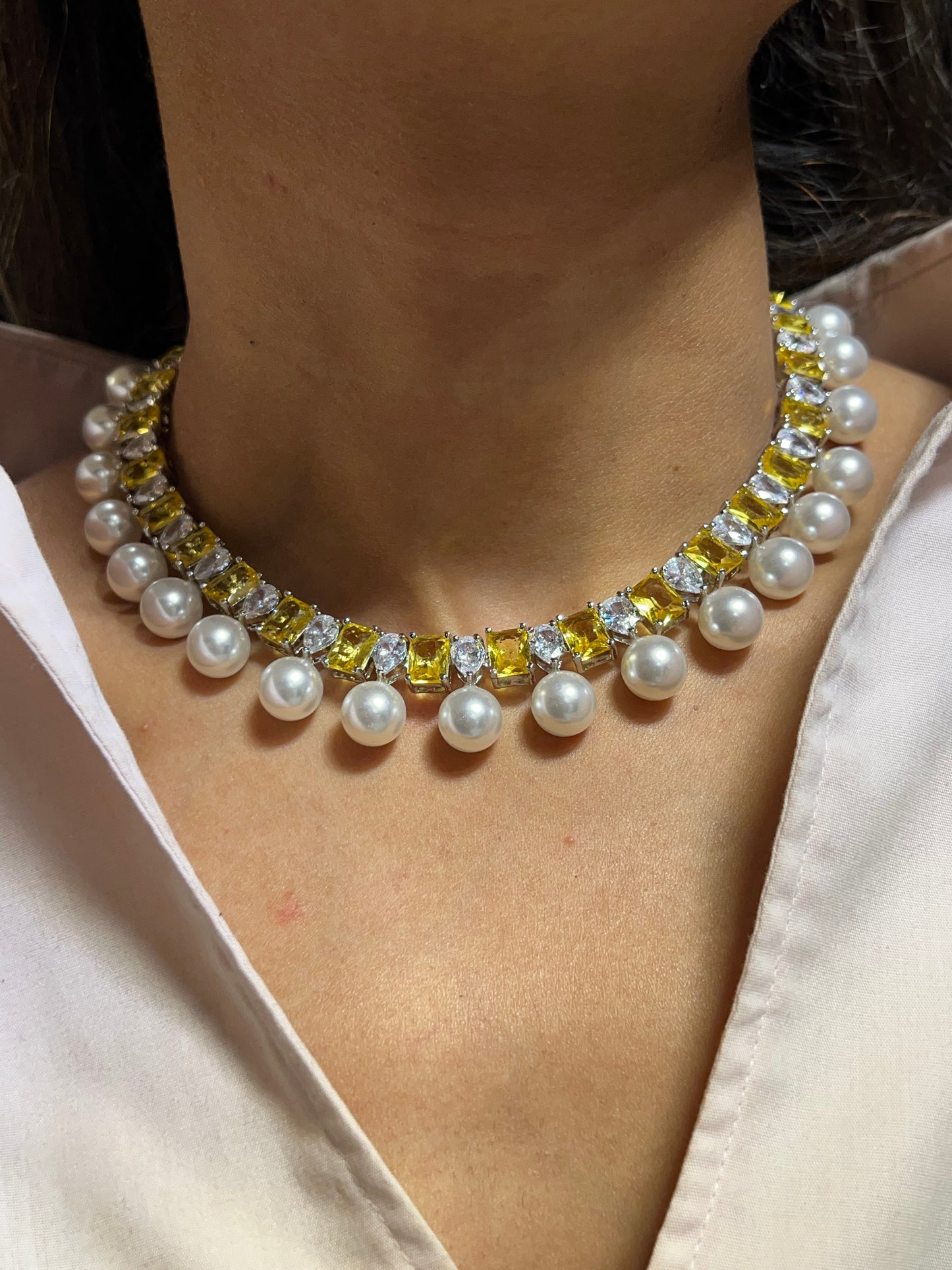 SOHA DIAMOND PEARL NECKLACE