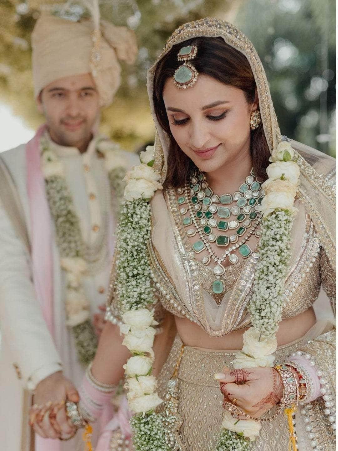 PARINEETI EMERALD NECKLACE