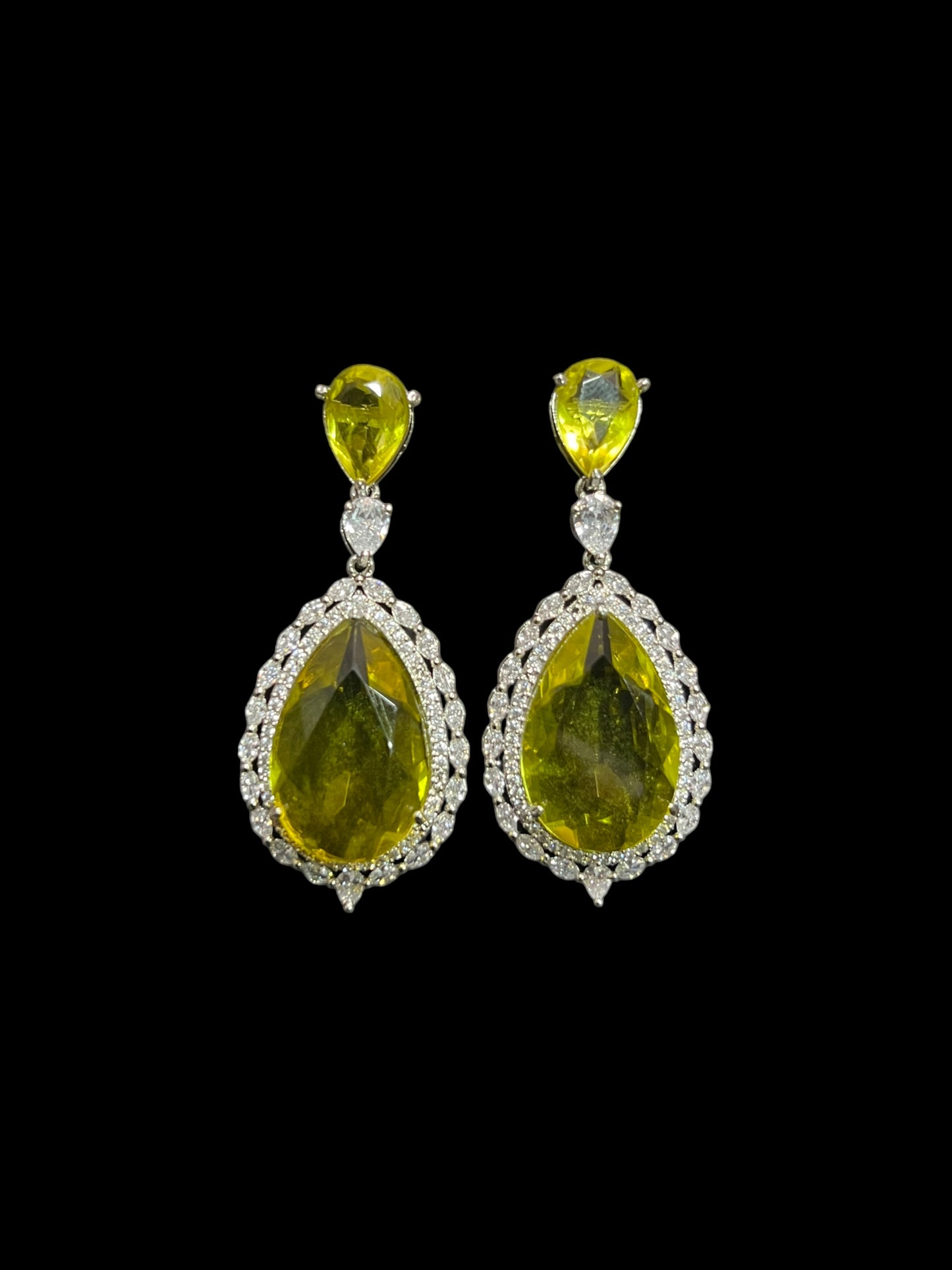 Arshia Diamond Drop Earrings