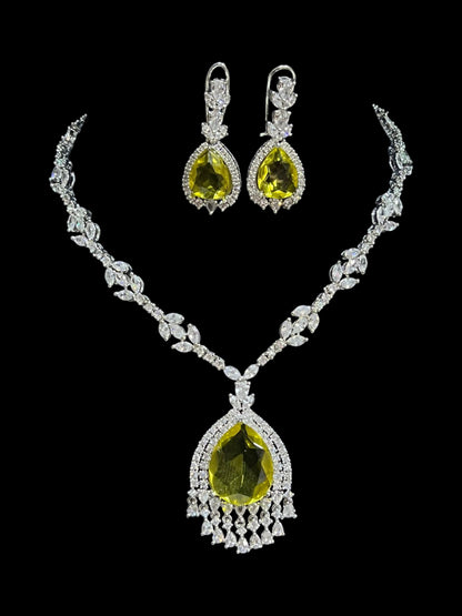 HELEN DIAMOND NECKLACE