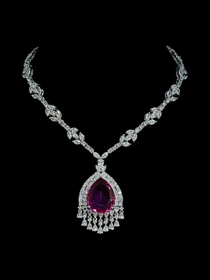 HELEN DIAMOND NECKLACE