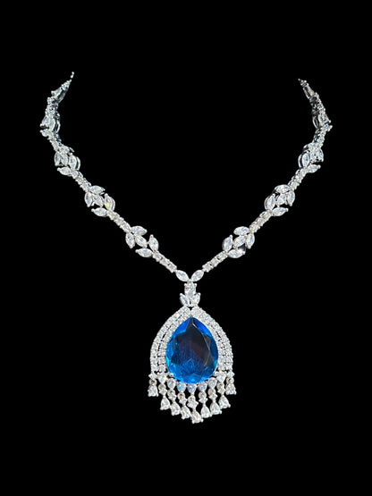 HELEN DIAMOND NECKLACE