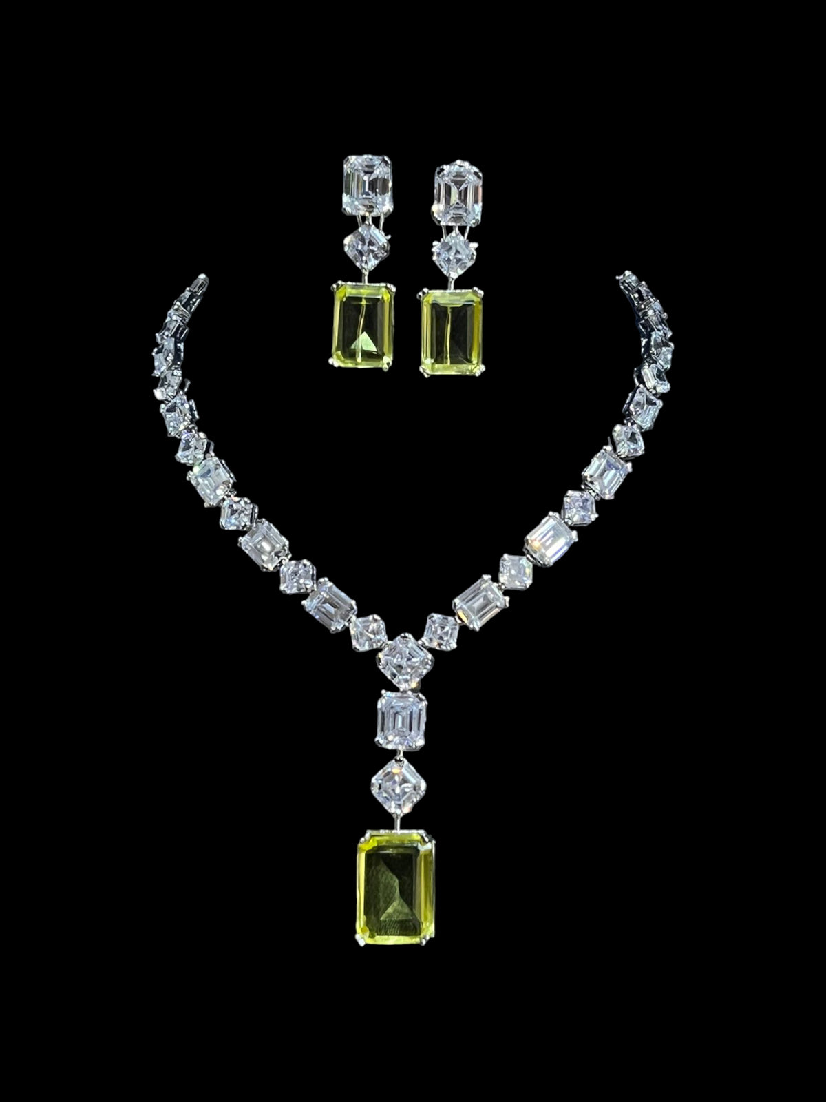 JINA CZ DIAMOND NECKLACE