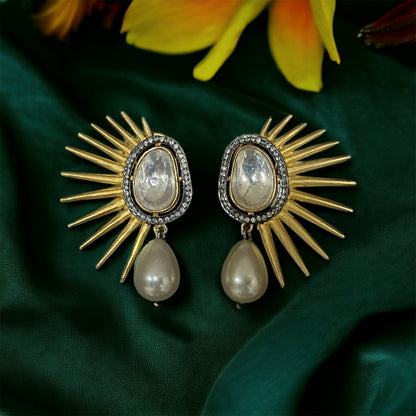 TAPSEE VICTORIAN KUNDAN STUD