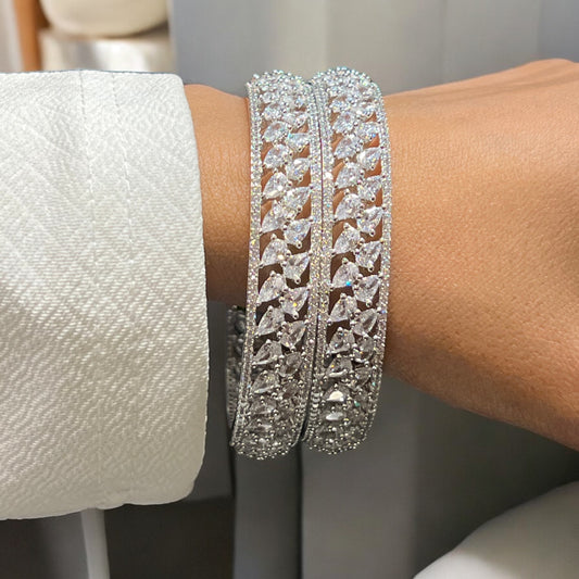 LILY DIAMOND BANGLE