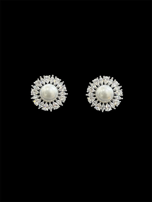 RISHIKA DIAMOND STUDS