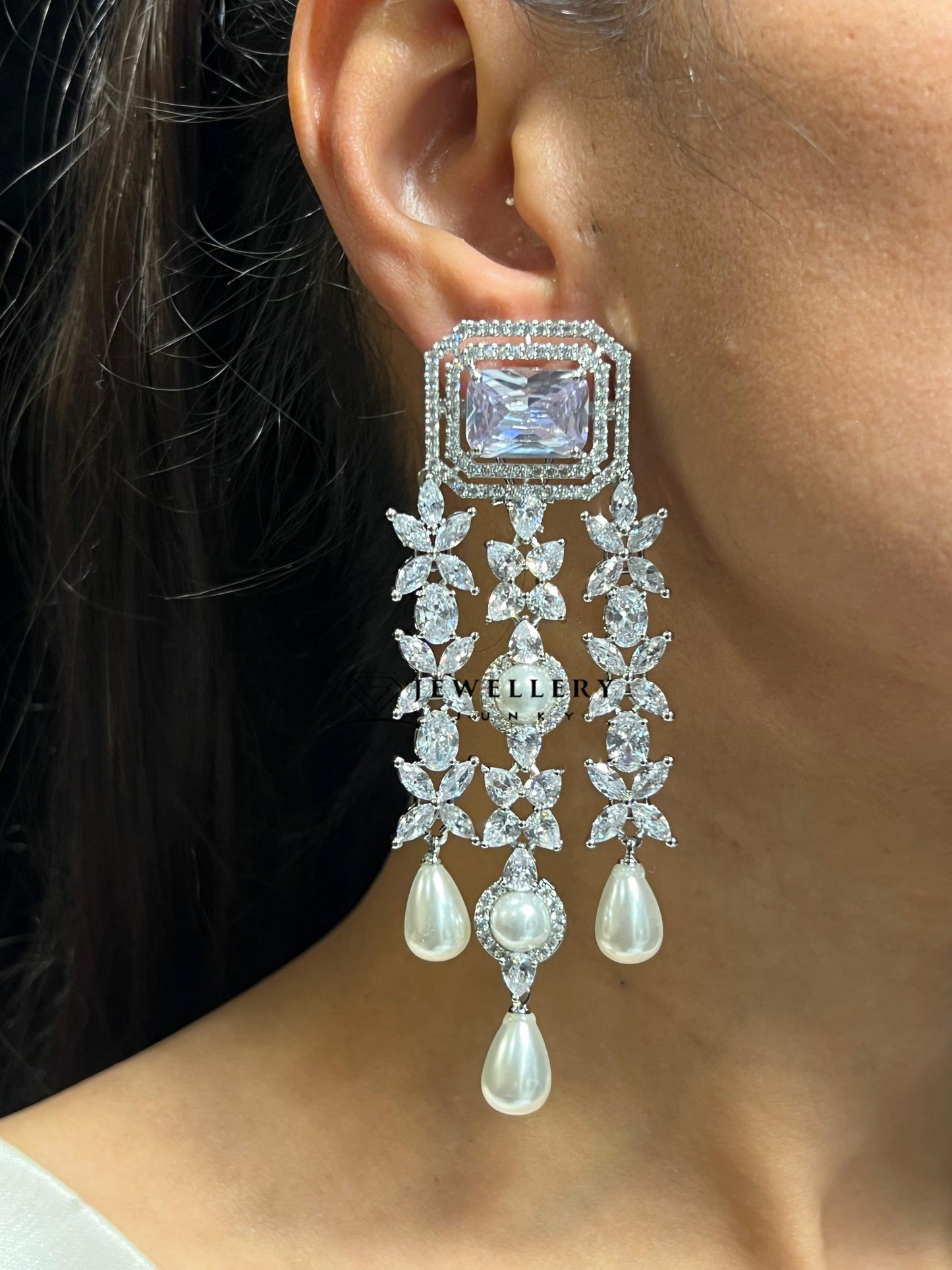 MARIYAM DIAMOND EARRINGS
