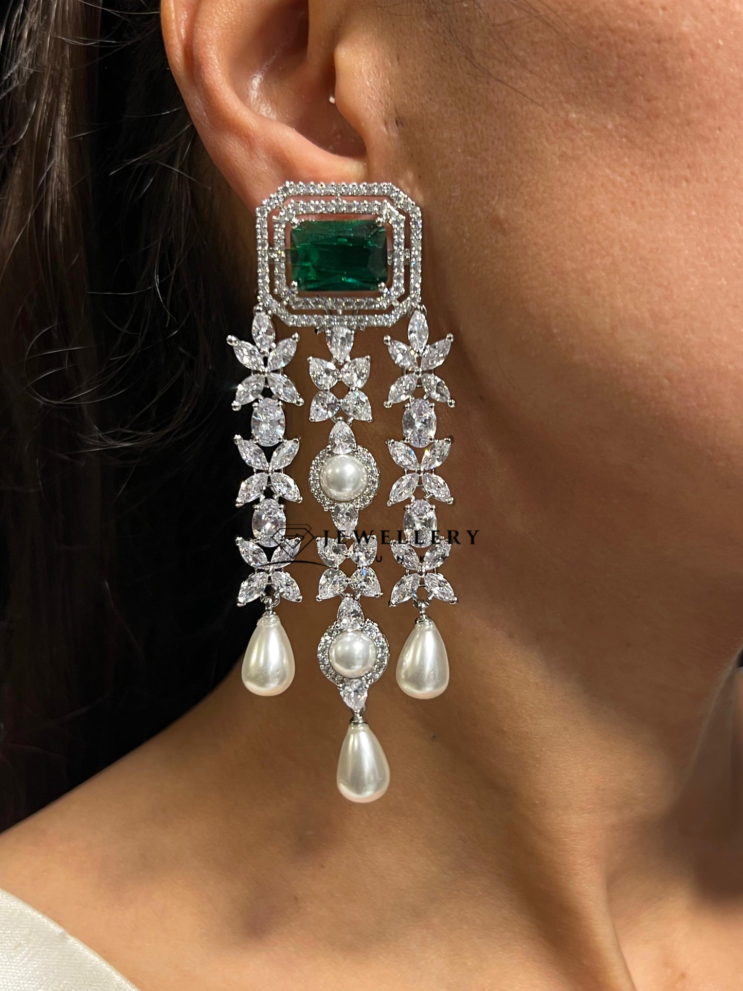 MARIYAM DIAMOND EARRINGS