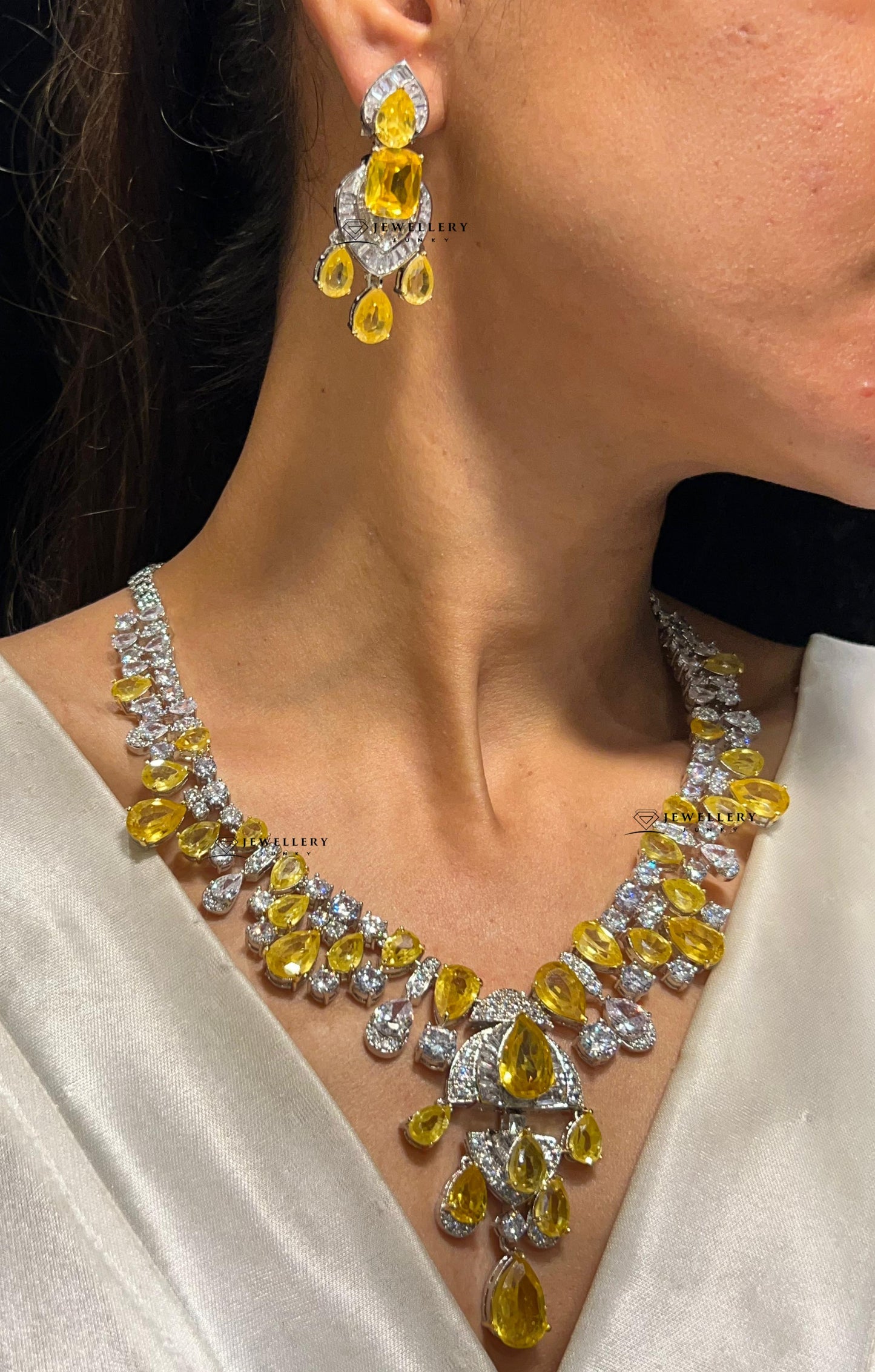 ELYSE DIAMOND NECKLACE