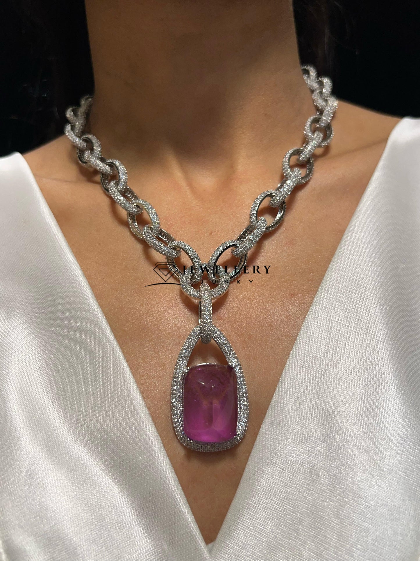 ARVI DIMAOND NECKLACE