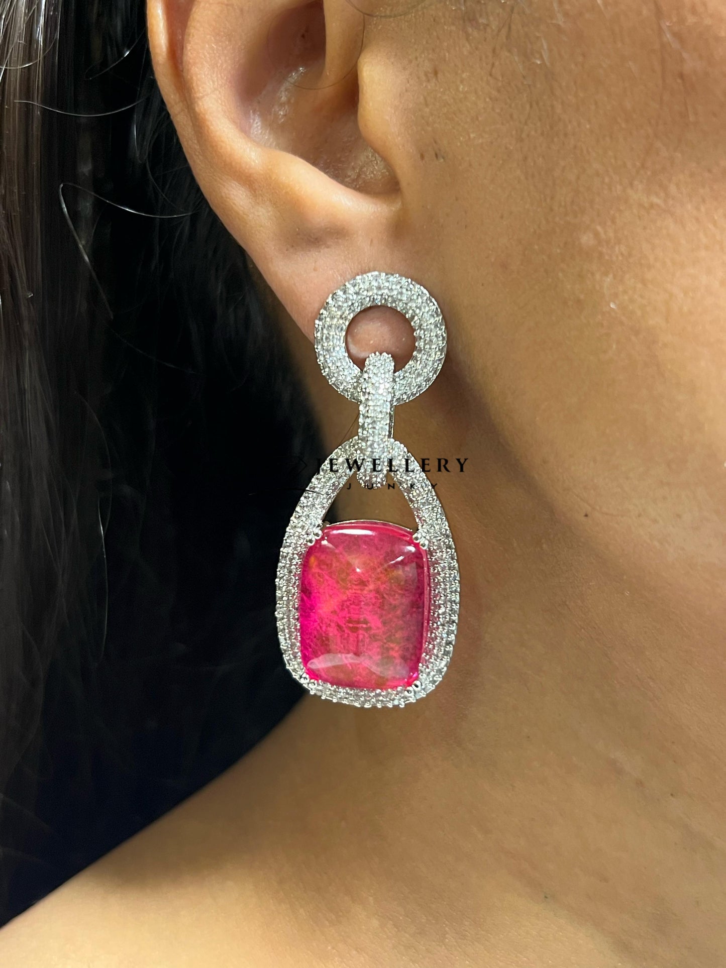 ARVI DIMAOND NECKLACE