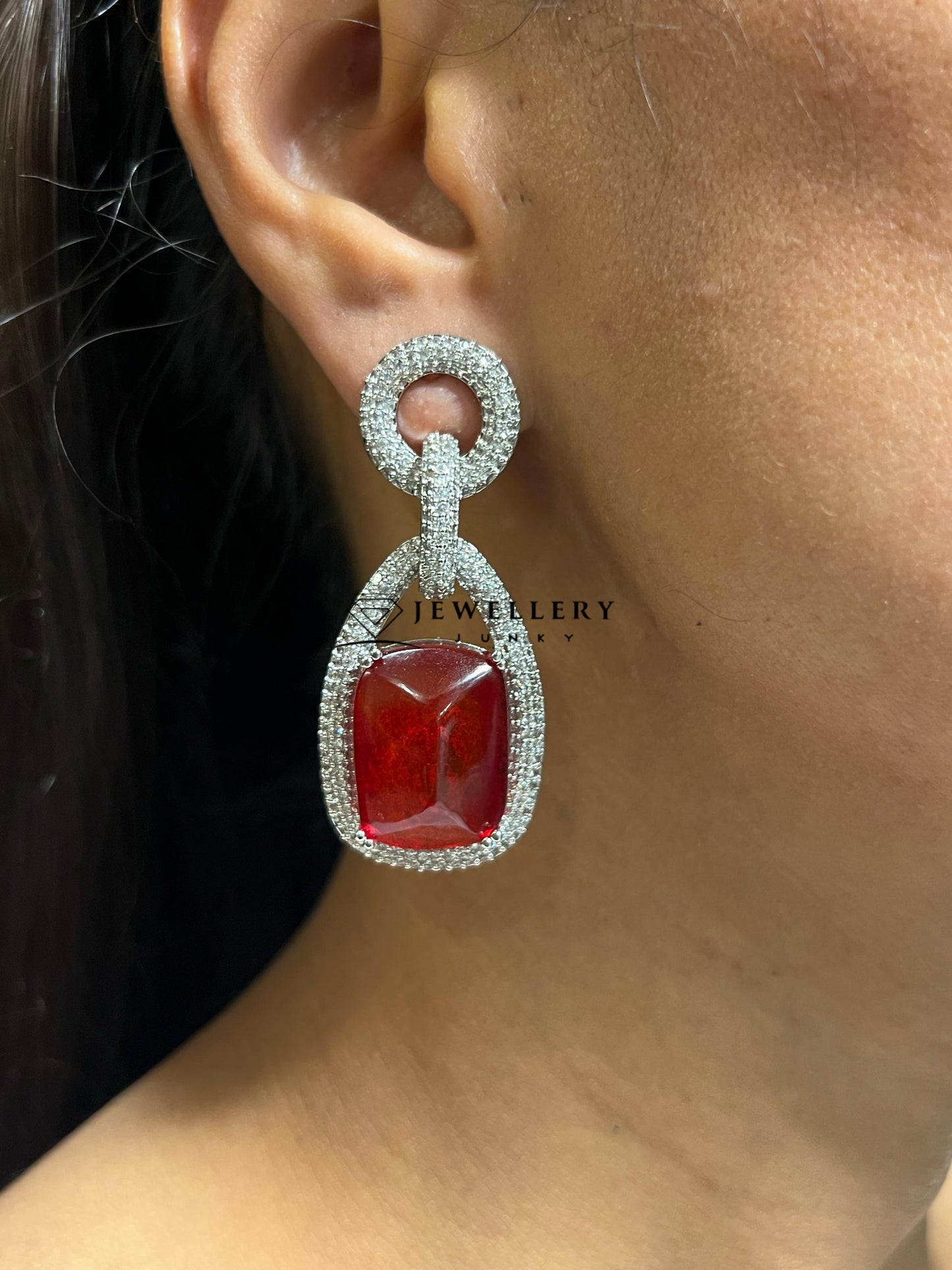ARVI DIMAOND NECKLACE