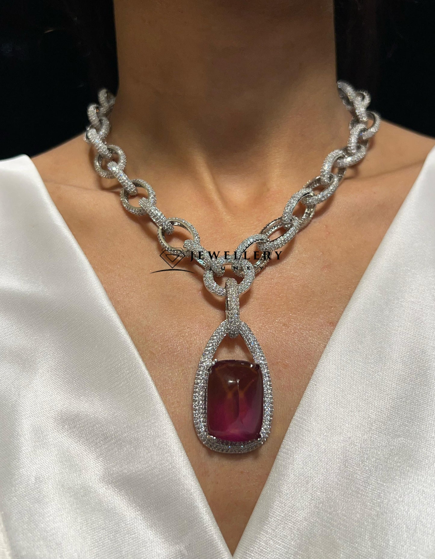 ARVI DIMAOND NECKLACE