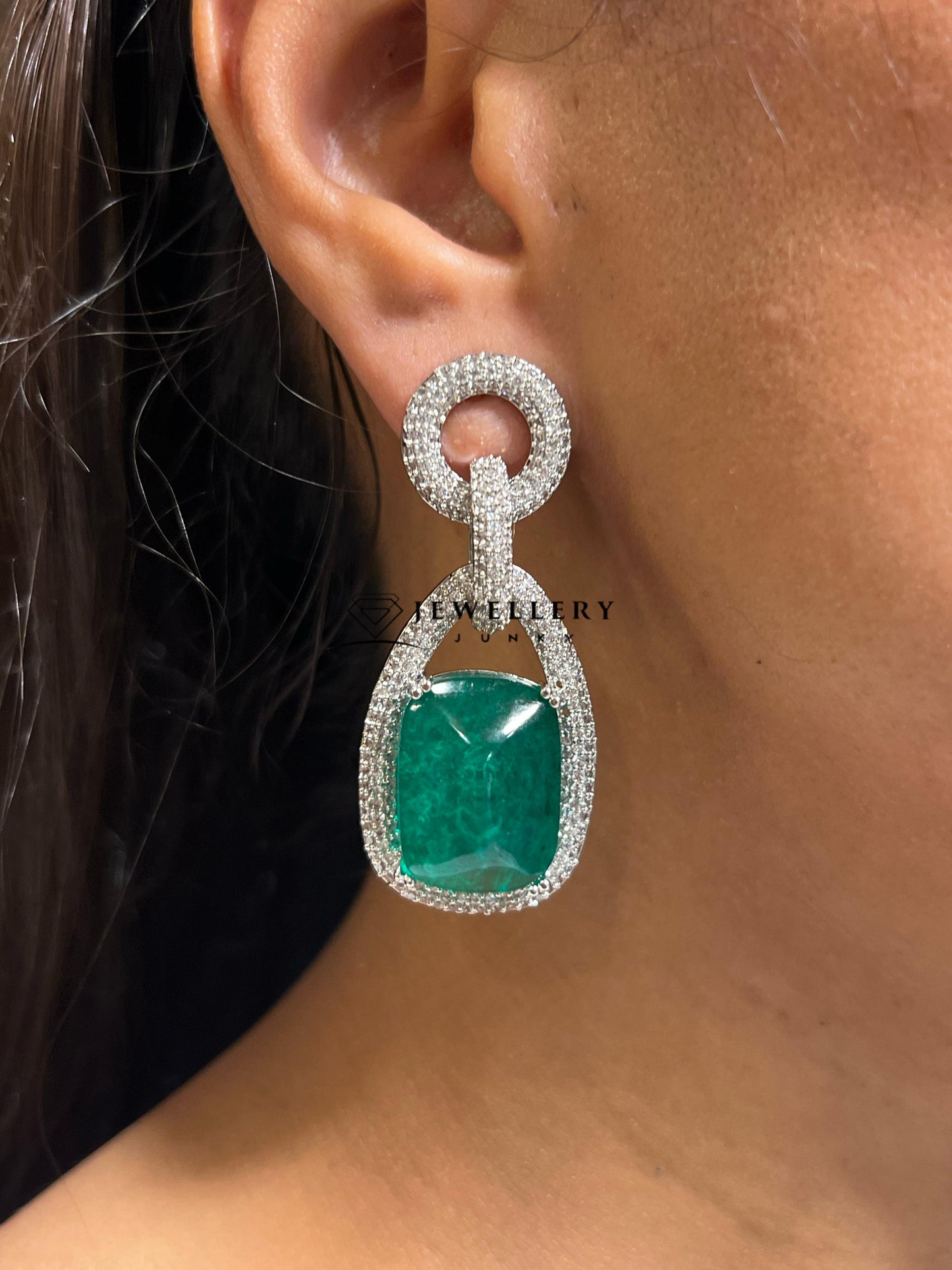 ARVI DIMAOND NECKLACE