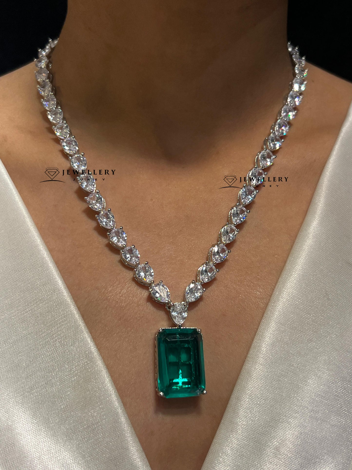 AAROHI DIAMOND NECKLACE N-1453