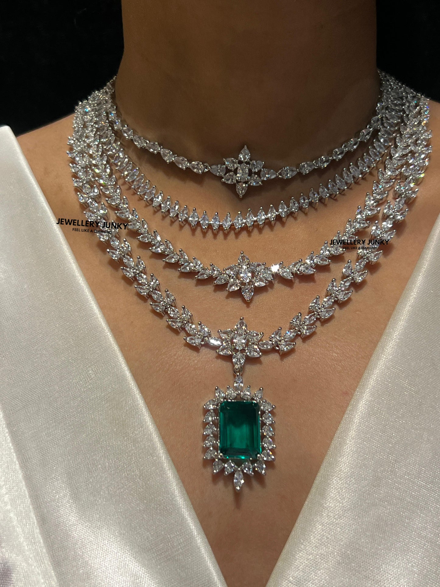 MIRJA DIMAOND NECKLACE