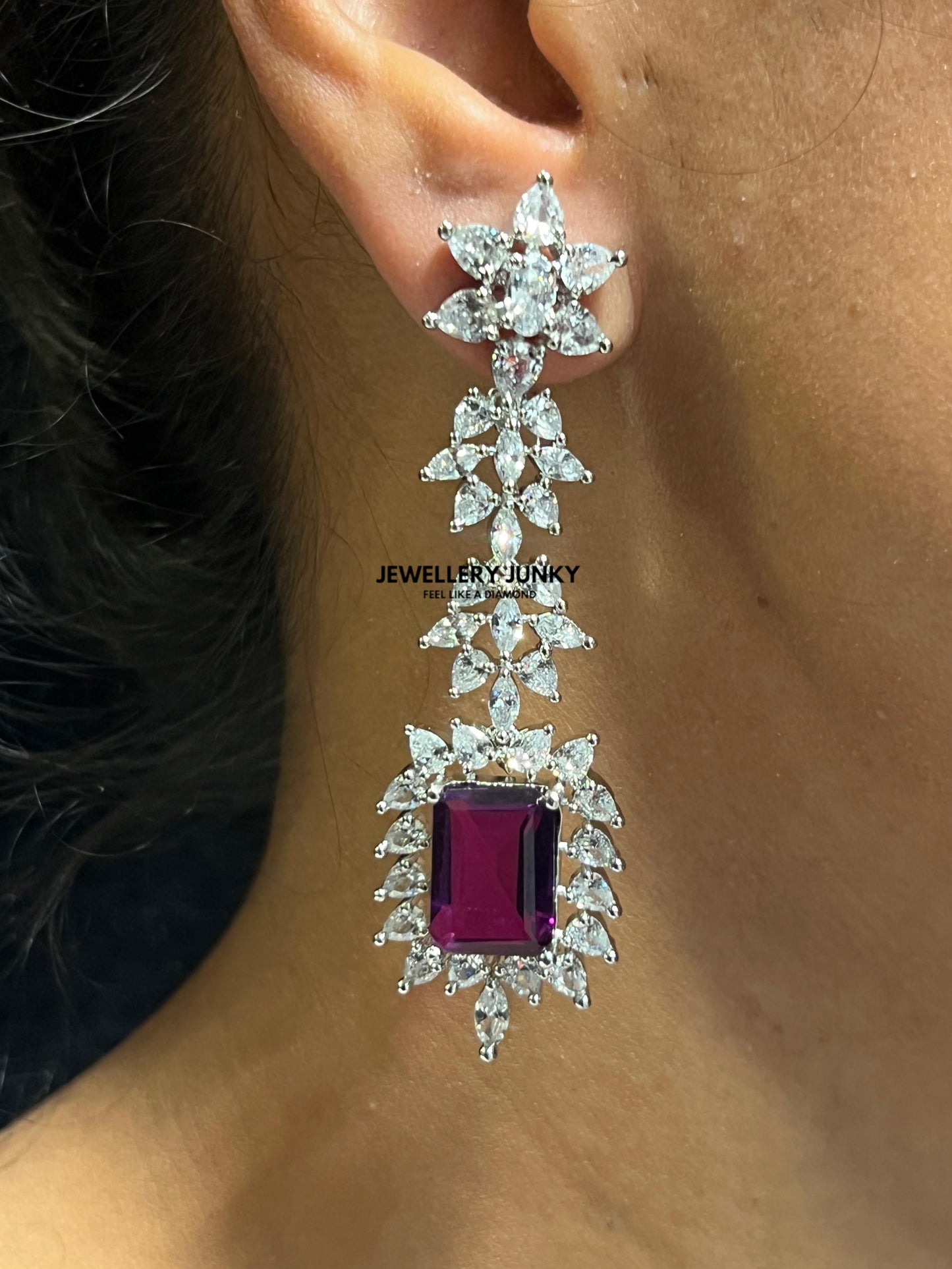 MIRJA DIMAOND NECKLACE