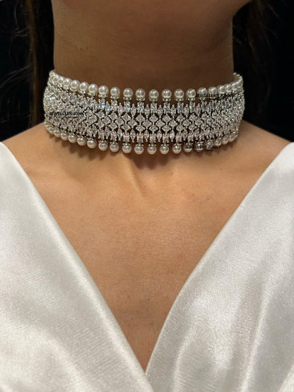 AVANTI DIAMOND NECKLACE