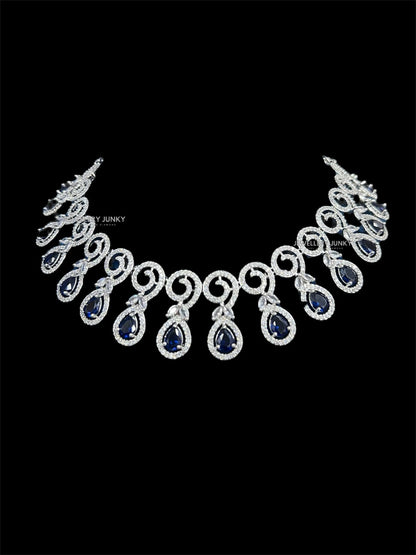ISHANI DIAMOND NECKLACE