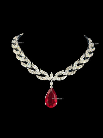 SAHARA DIAMOND NECKLACE