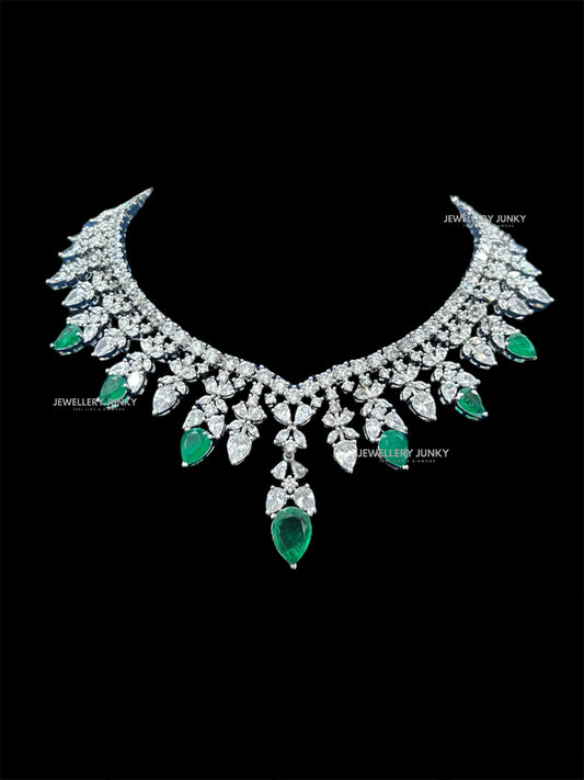 ZOHA DIAMOND NECKLACE