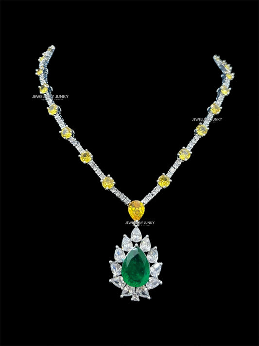 JIYA DIAMOND NECKLACE
