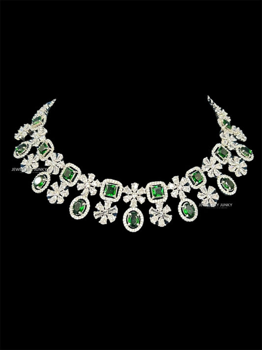 AARVI DIAMOND NECKLACE