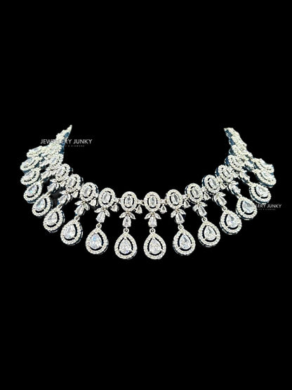 GRISHA DIAMOND NECKLACE