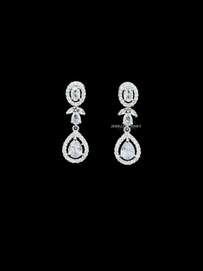 GRISHA DIAMOND NECKLACE