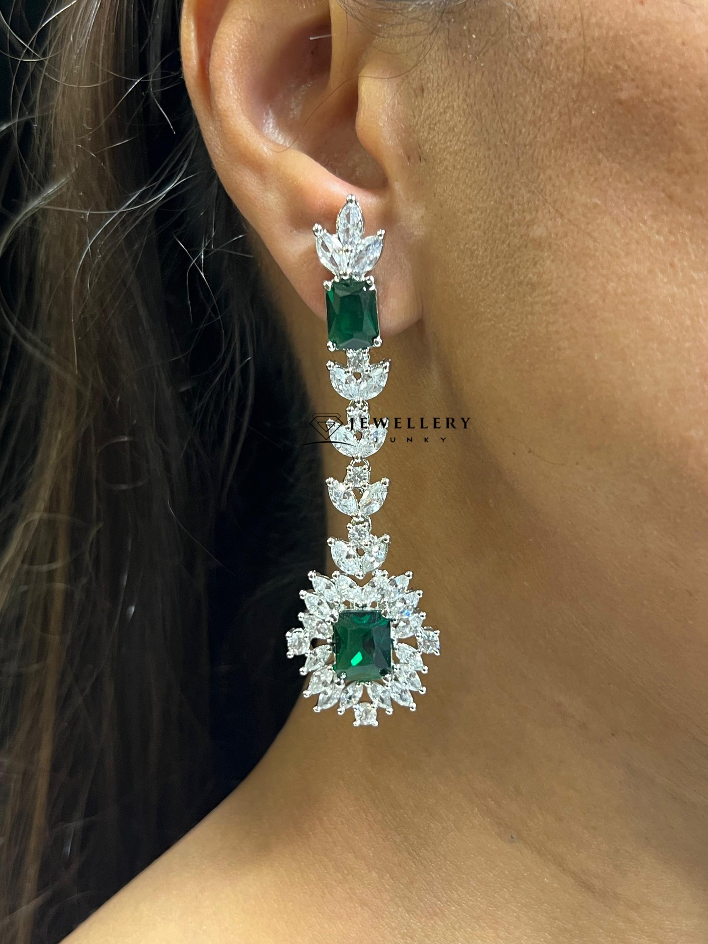 HRITIKA DIAMOND NECKLACE