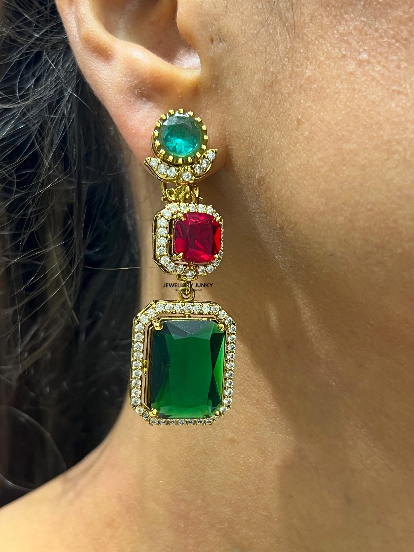 MEGHNA KUNDAN NECKLACE