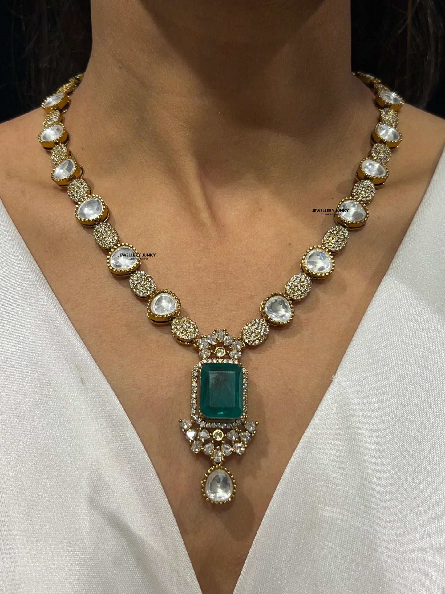 TEJAL KUNDAN NECKLACE