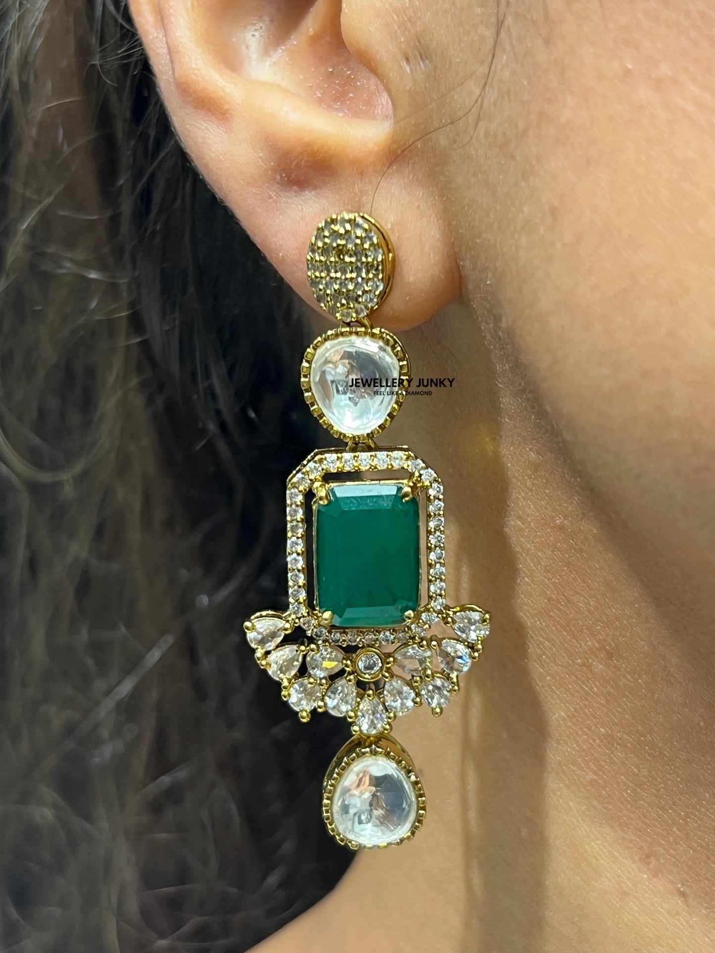 TEJAL KUNDAN NECKLACE