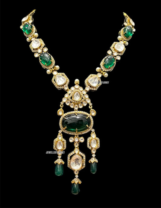 VIBHA KUNDAN NECKLACE